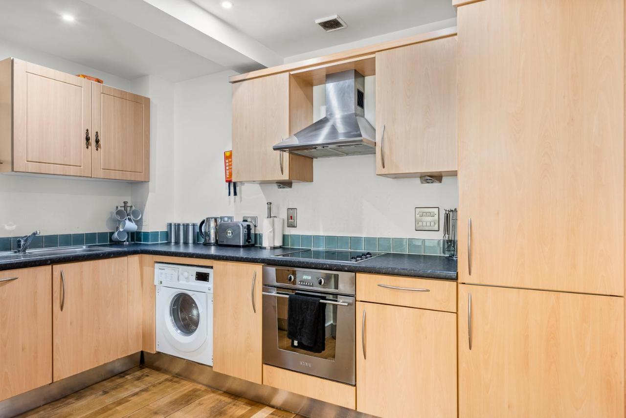Enchanting Bristol Abode -Sleeps 6 With Balcony! Exterior photo